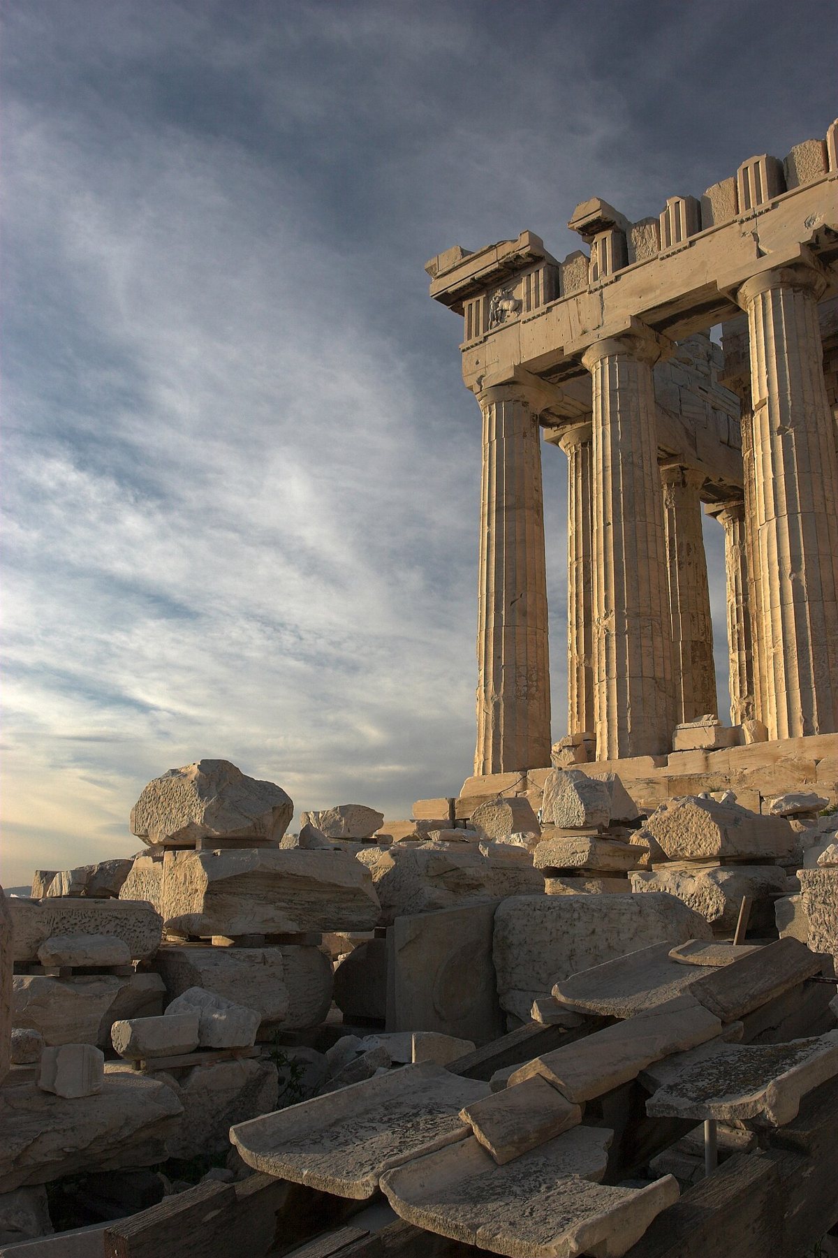 the full-scale Parthenon replica in Centennial Park