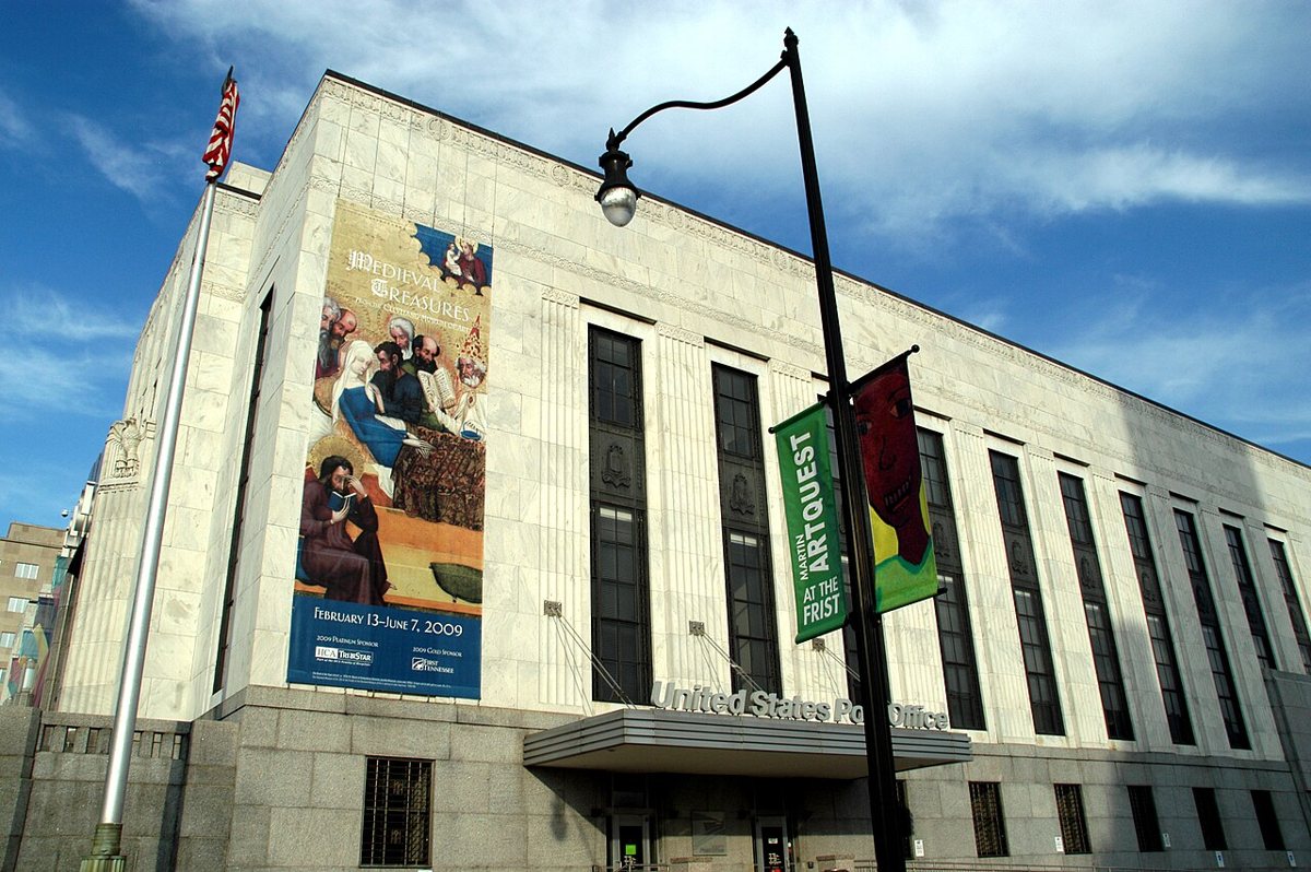the art deco facade of the Frist Art Museum